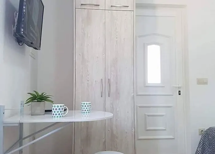 Daire Toni Pakoštane